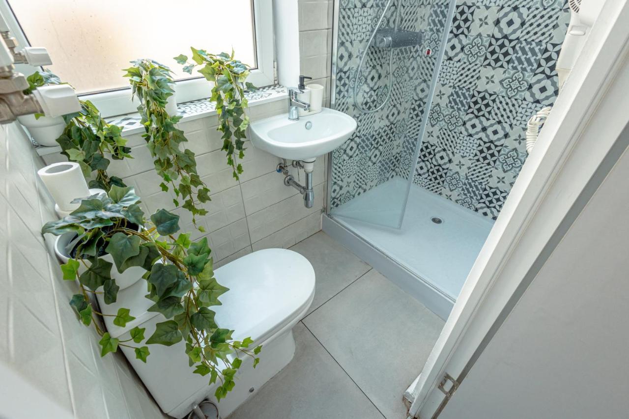 First Hostel Bucur 21 Βουκουρέστι Εξωτερικό φωτογραφία
