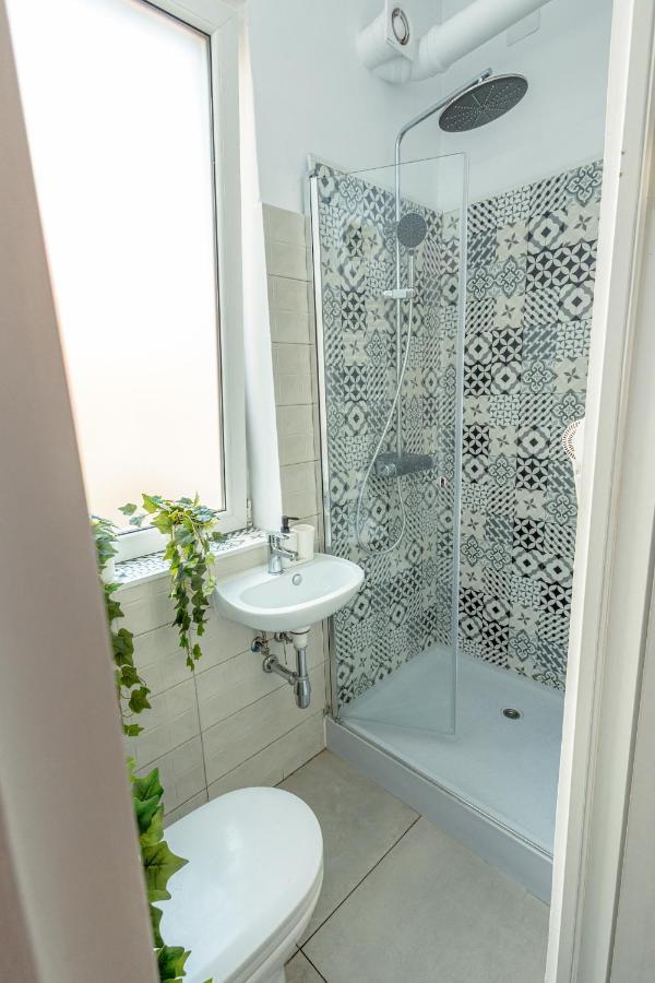 First Hostel Bucur 21 Βουκουρέστι Εξωτερικό φωτογραφία